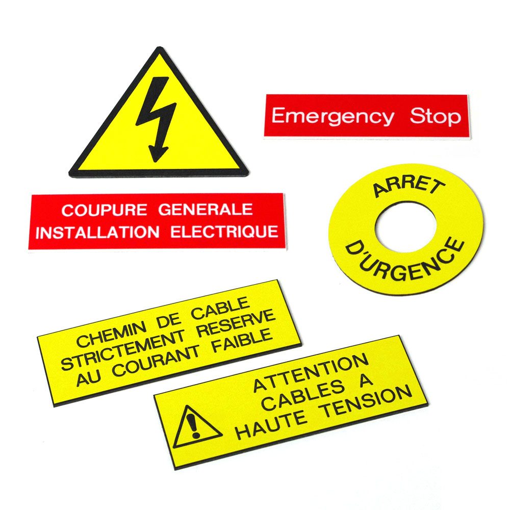 plaque-gravee-jaune-rouge-attention-courant-electrique-coupuregénérale-triangle-éclair-câbles-ahute-tension-électricité